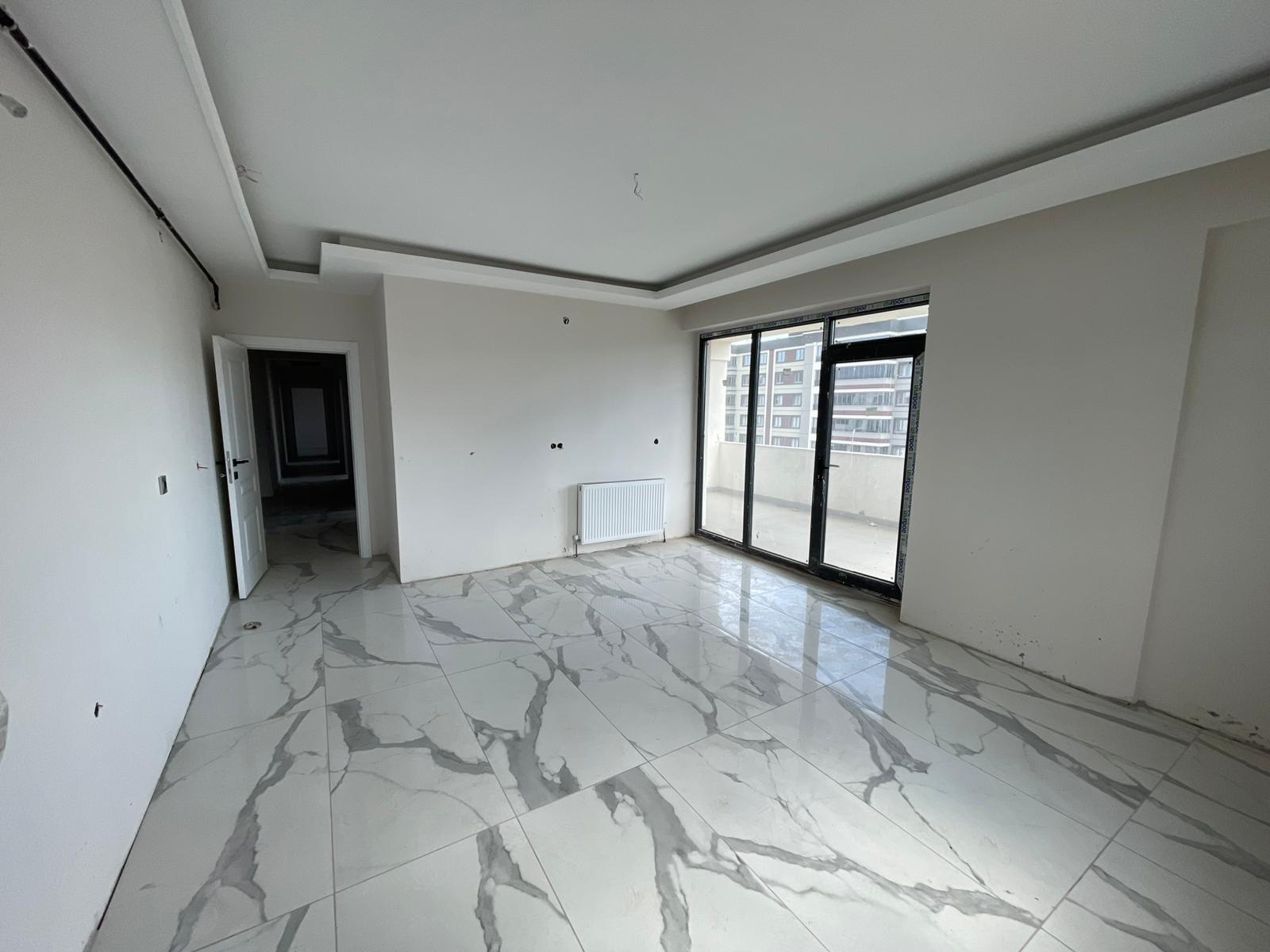 KOMBİNA'DA SATILIK 3+1 LÜKS DAİRE